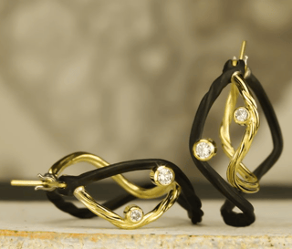 Sarah Graham Diamond in 18K Polished Yellow Gold Hoop Earrings