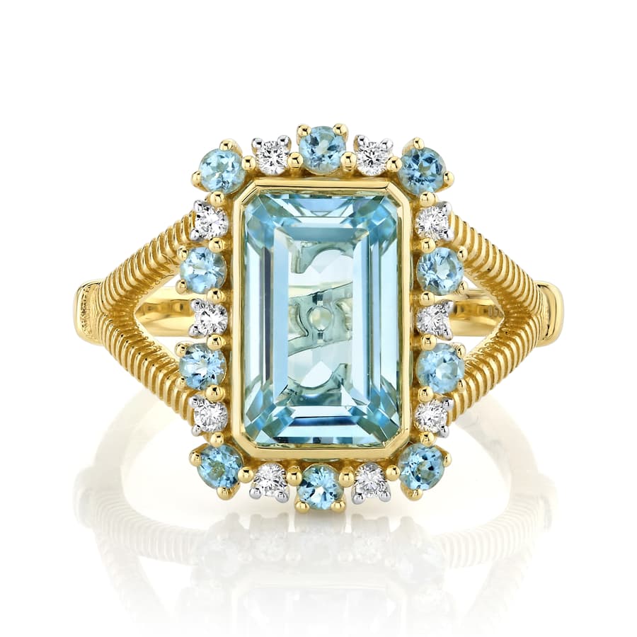 Sloane Street Topaz 18K Strie Detail Yellow Gold Band Ring
